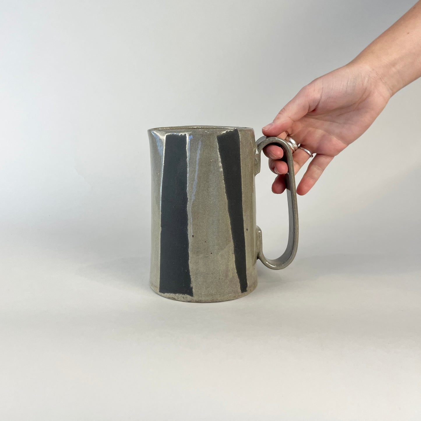 Pitcher Small, Grey Tape