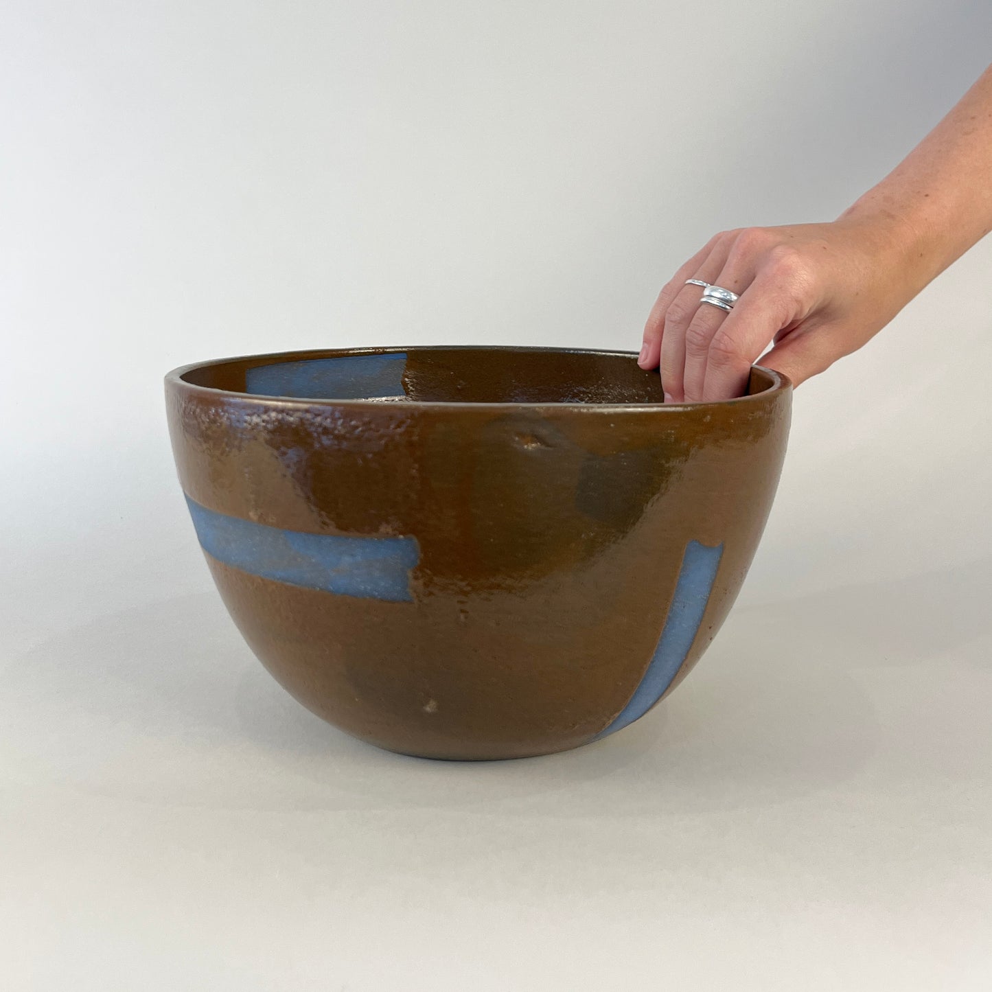 Bowl Medium, Brown Tape
