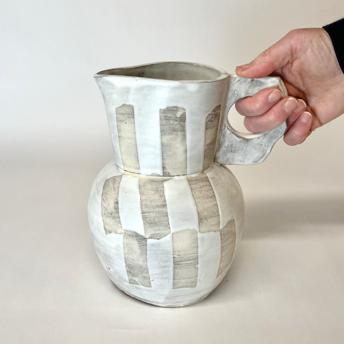 Graph Pitcher, Large White