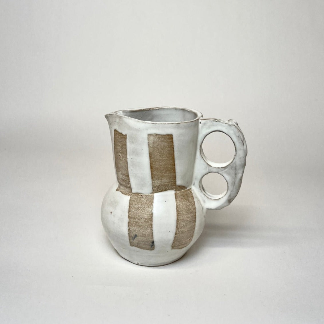 Graph Pitcher, Small White