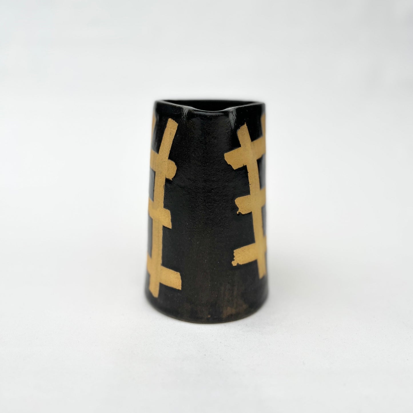 Weave Pitcher, Small, Black/Gold