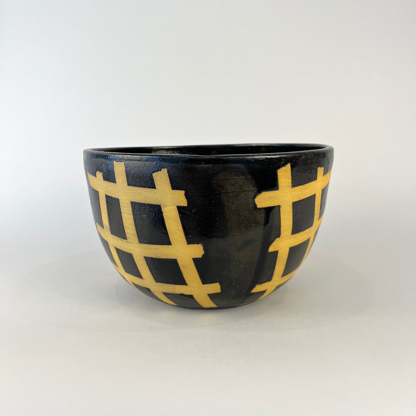 Bowl Medium, Black Weave
